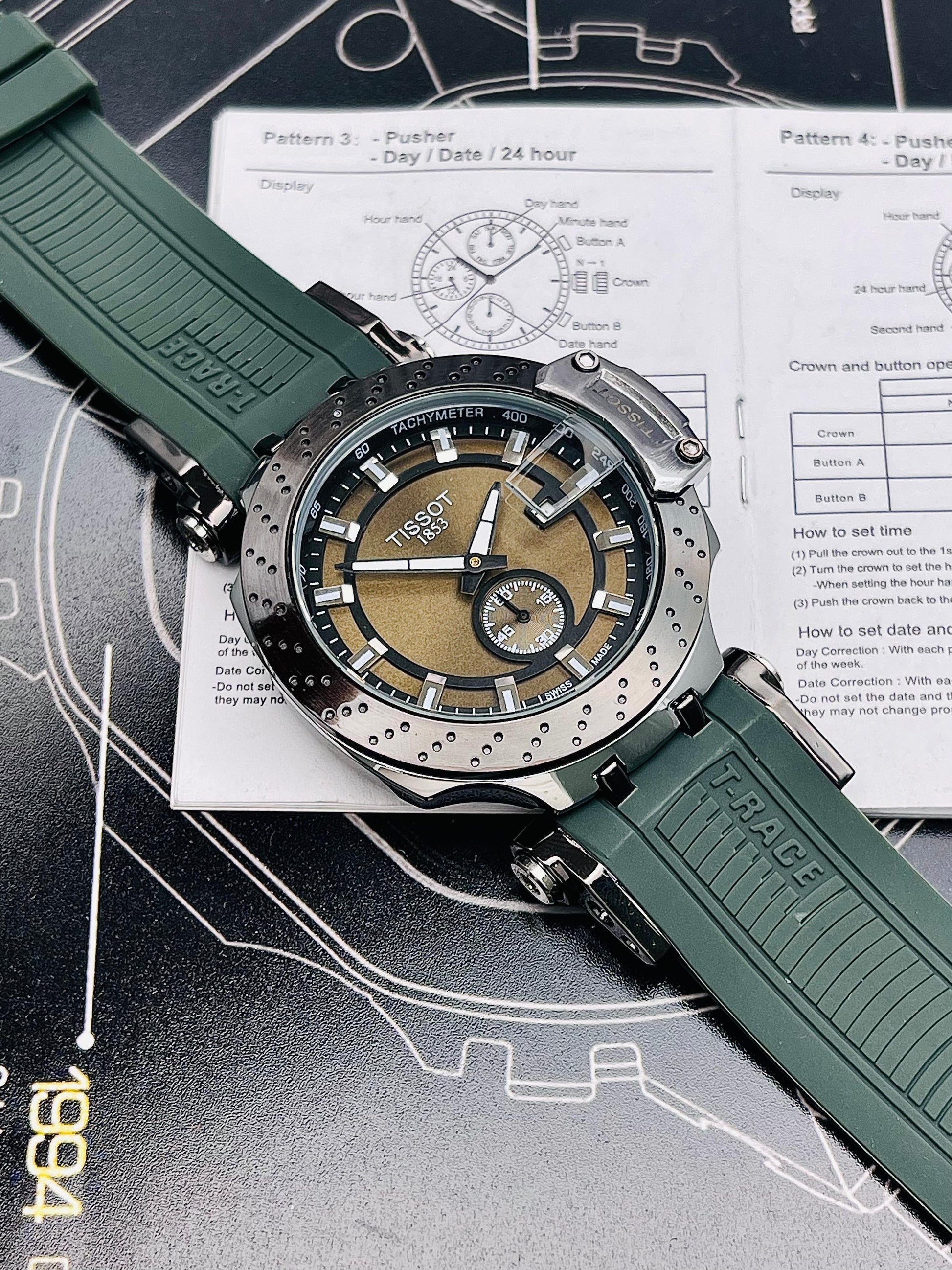 Reloj Metálico con Pulsera de Silicona
