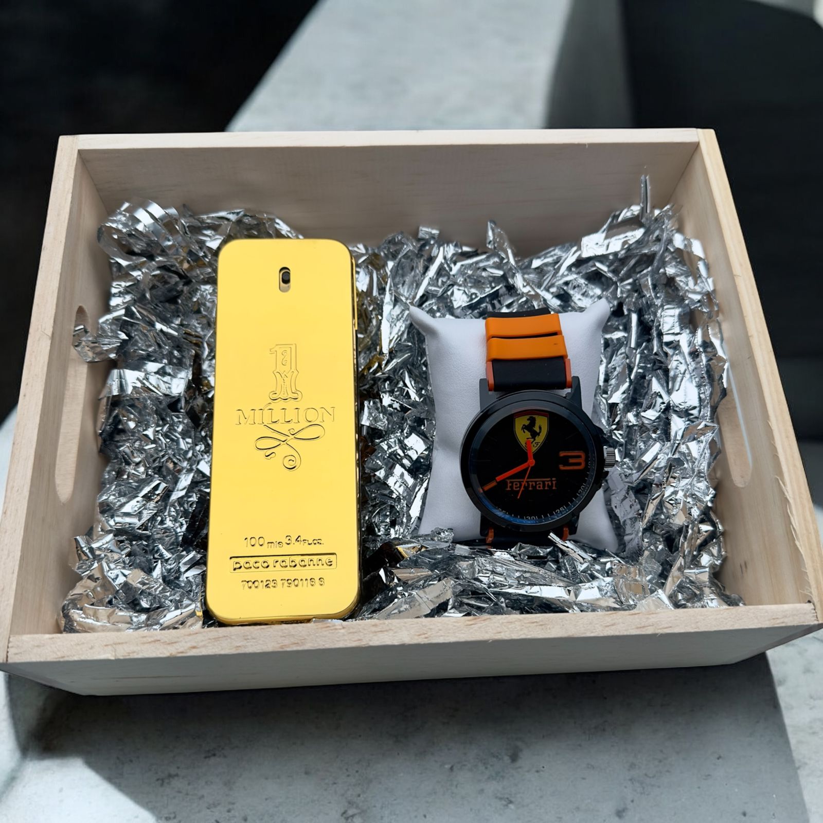 Combo Caballero – Reloj + Perfume + Caja de Presentación en Madera